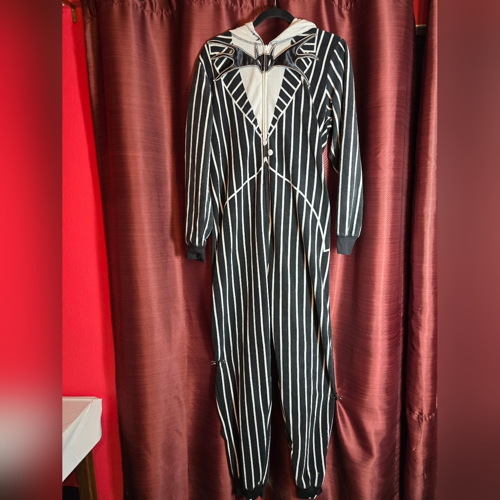 Large Black and White Adult Disney Nightmare Before Christmas Onesie 1-piece